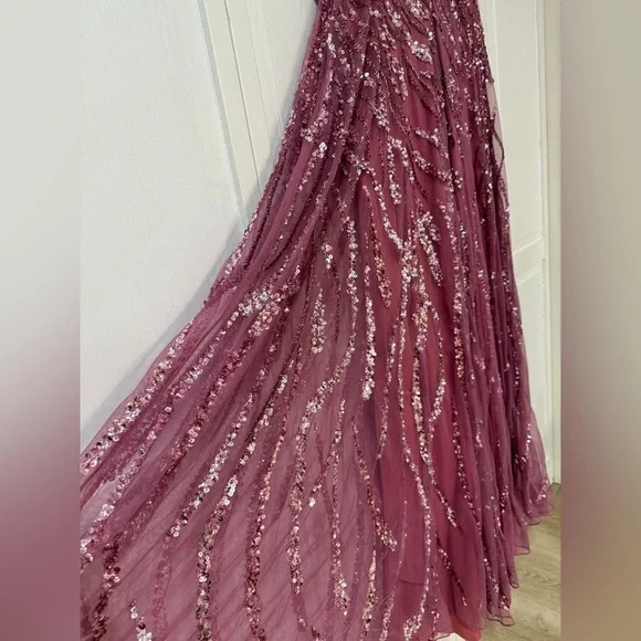 NWT | Mac Duggal 5445 Plum Pink Cap Sleeve Embellished Evening Gown Size 12 - Picture 11 of 14